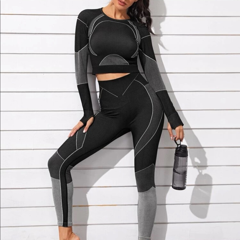 Activewear Set! - Picture 4 of 6